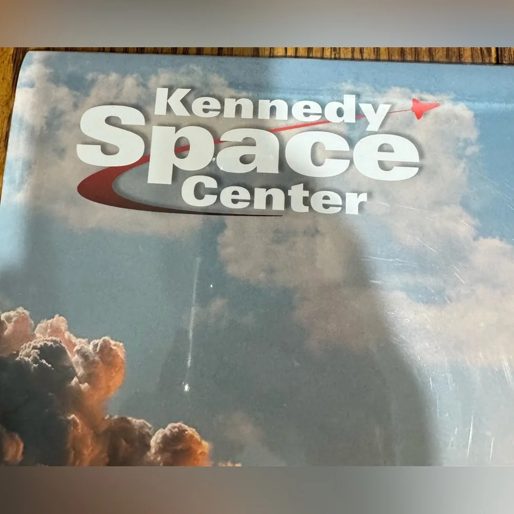 KENNEDY SPACE CENTER 2004 Calendar
